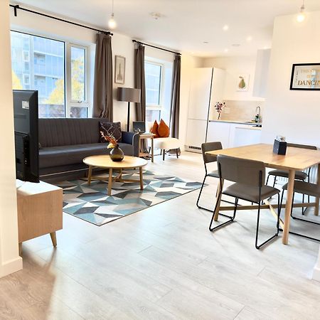 3Bedroom, 2Bathroom, Balcony,Luxury Flat Westfield Londen Buitenkant foto