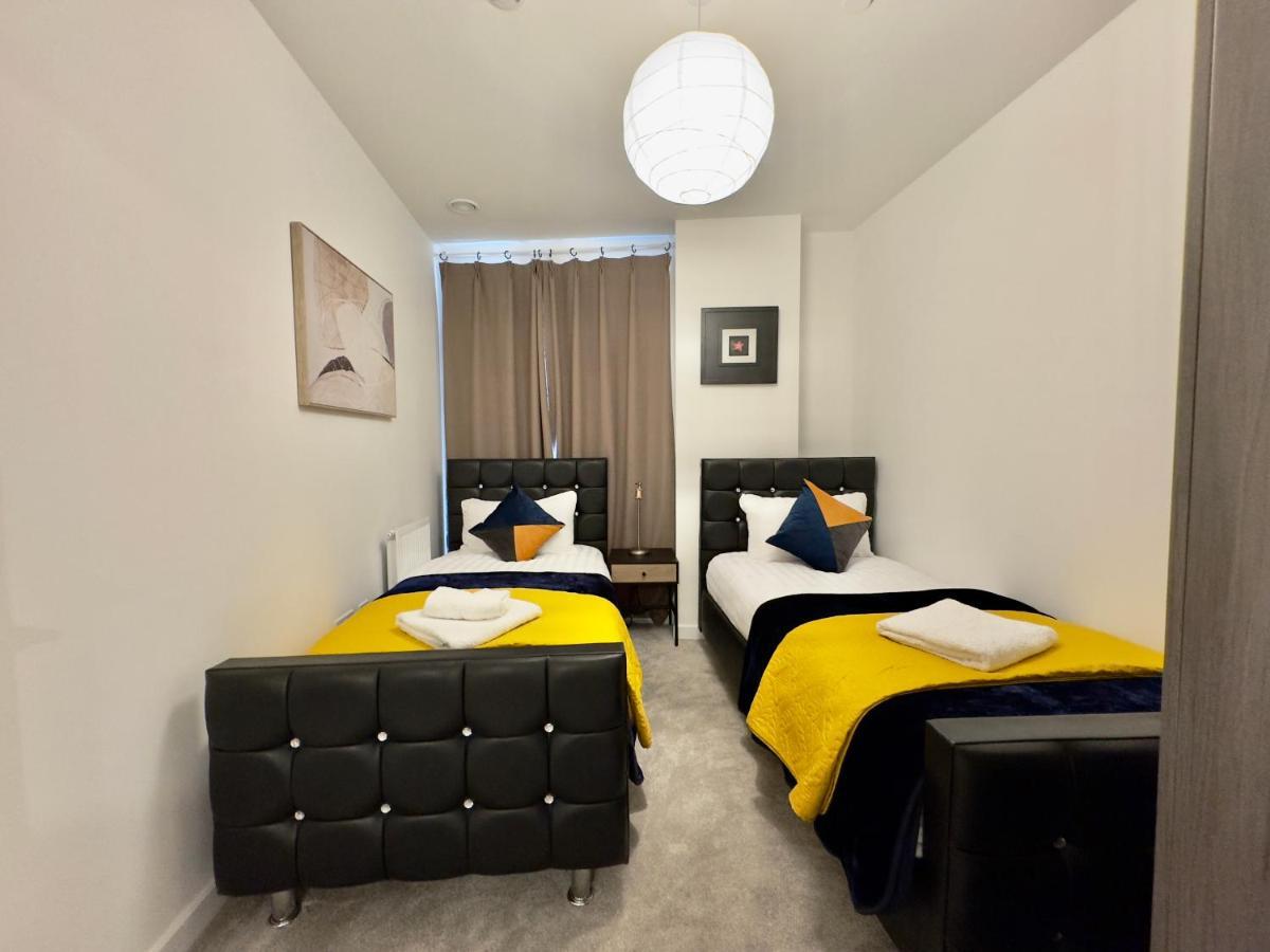 3Bedroom, 2Bathroom, Balcony,Luxury Flat Westfield Londen Buitenkant foto