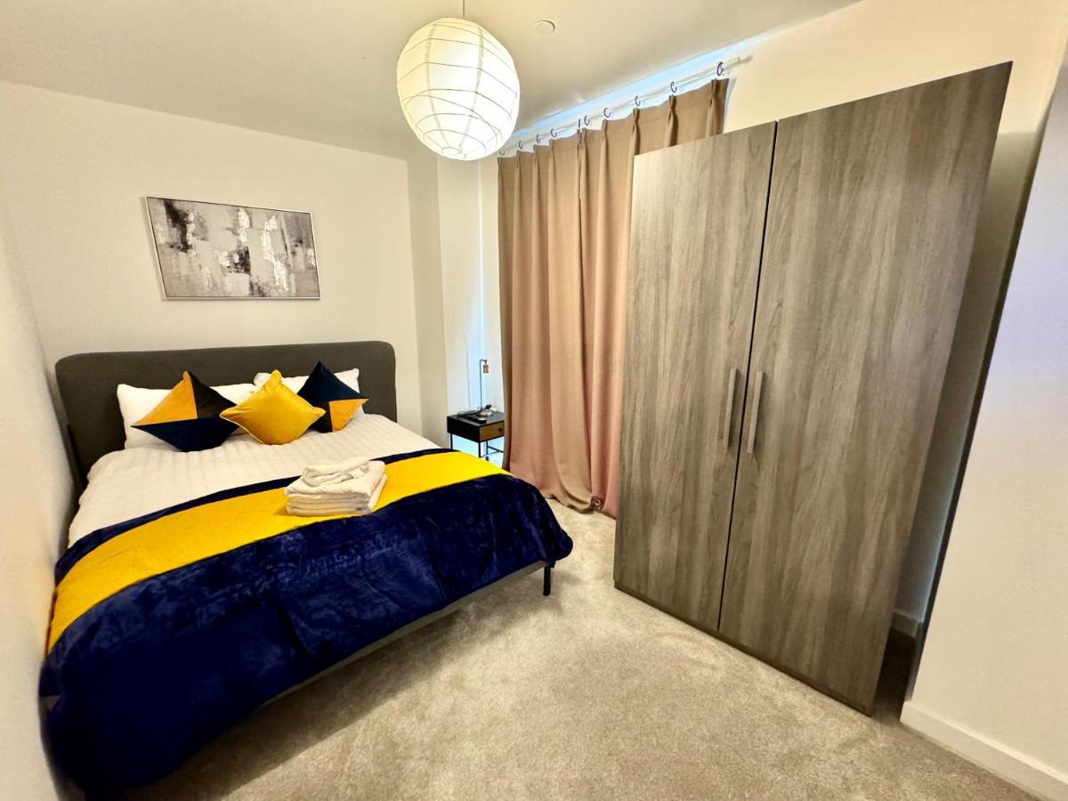 3Bedroom, 2Bathroom, Balcony,Luxury Flat Westfield Londen Buitenkant foto
