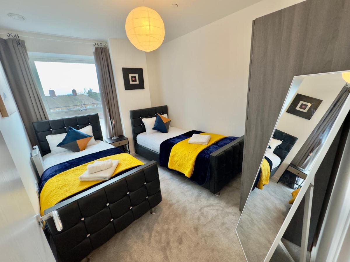 3Bedroom, 2Bathroom, Balcony,Luxury Flat Westfield Londen Buitenkant foto