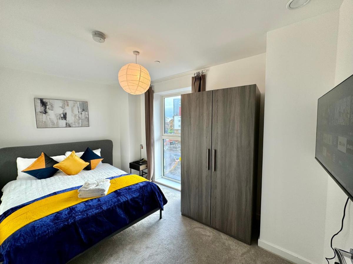 3Bedroom, 2Bathroom, Balcony,Luxury Flat Westfield Londen Buitenkant foto