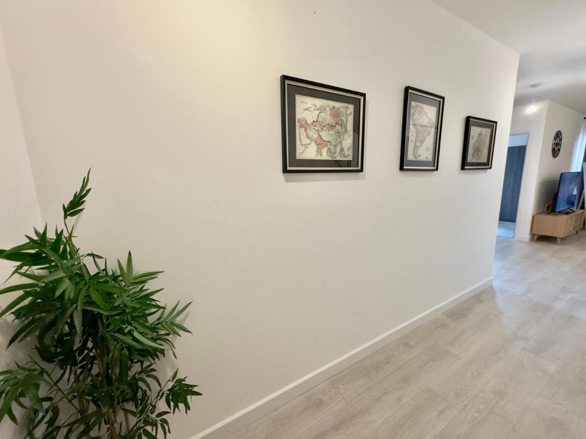 3Bedroom, 2Bathroom, Balcony,Luxury Flat Westfield Londen Buitenkant foto