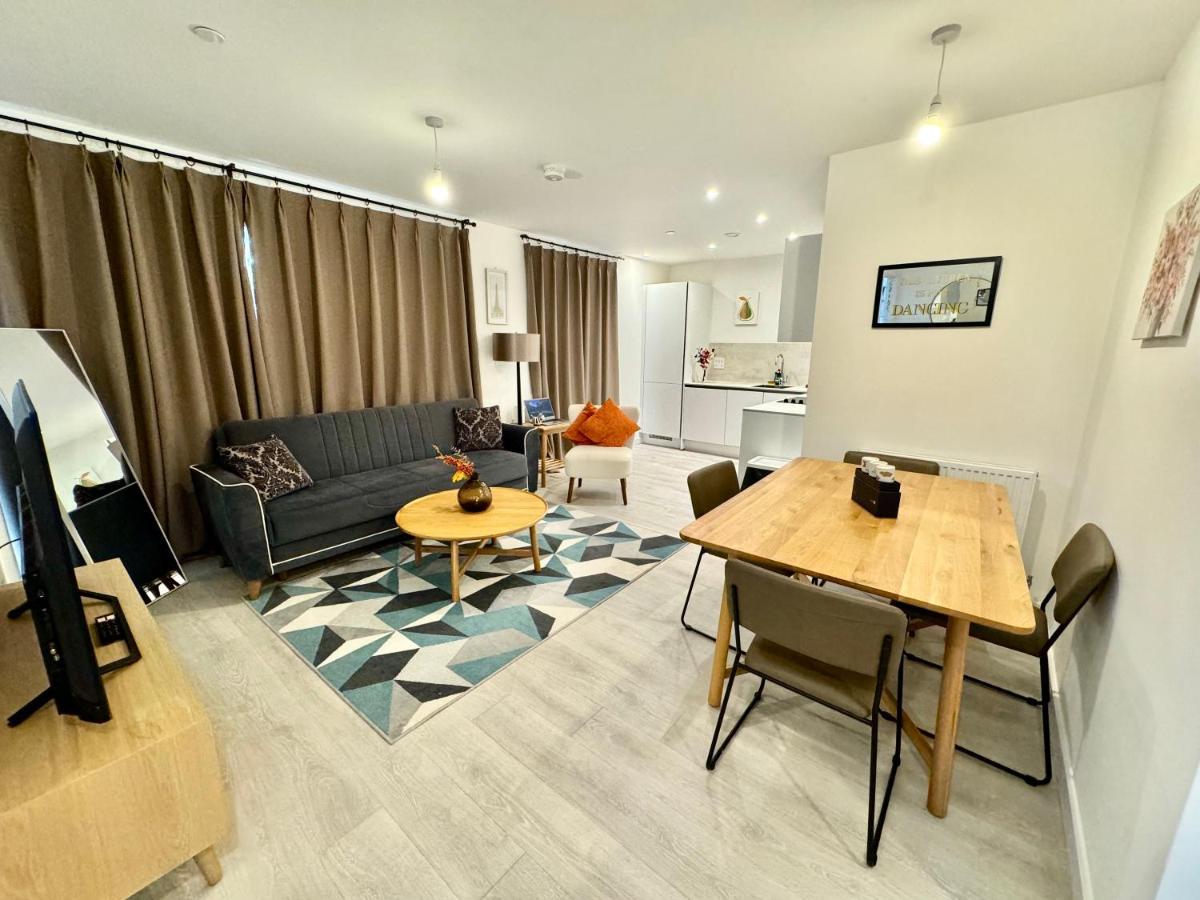 3Bedroom, 2Bathroom, Balcony,Luxury Flat Westfield Londen Buitenkant foto