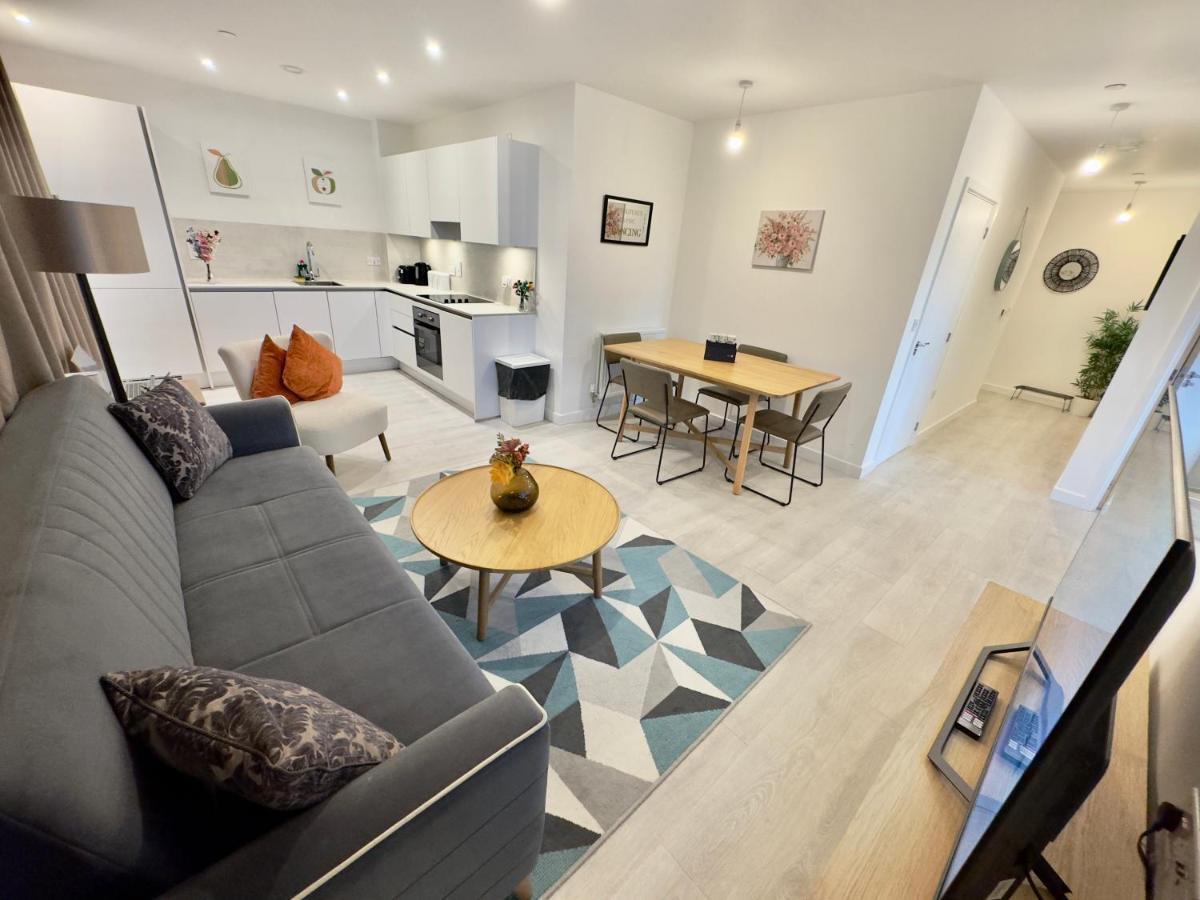 3Bedroom, 2Bathroom, Balcony,Luxury Flat Westfield Londen Buitenkant foto